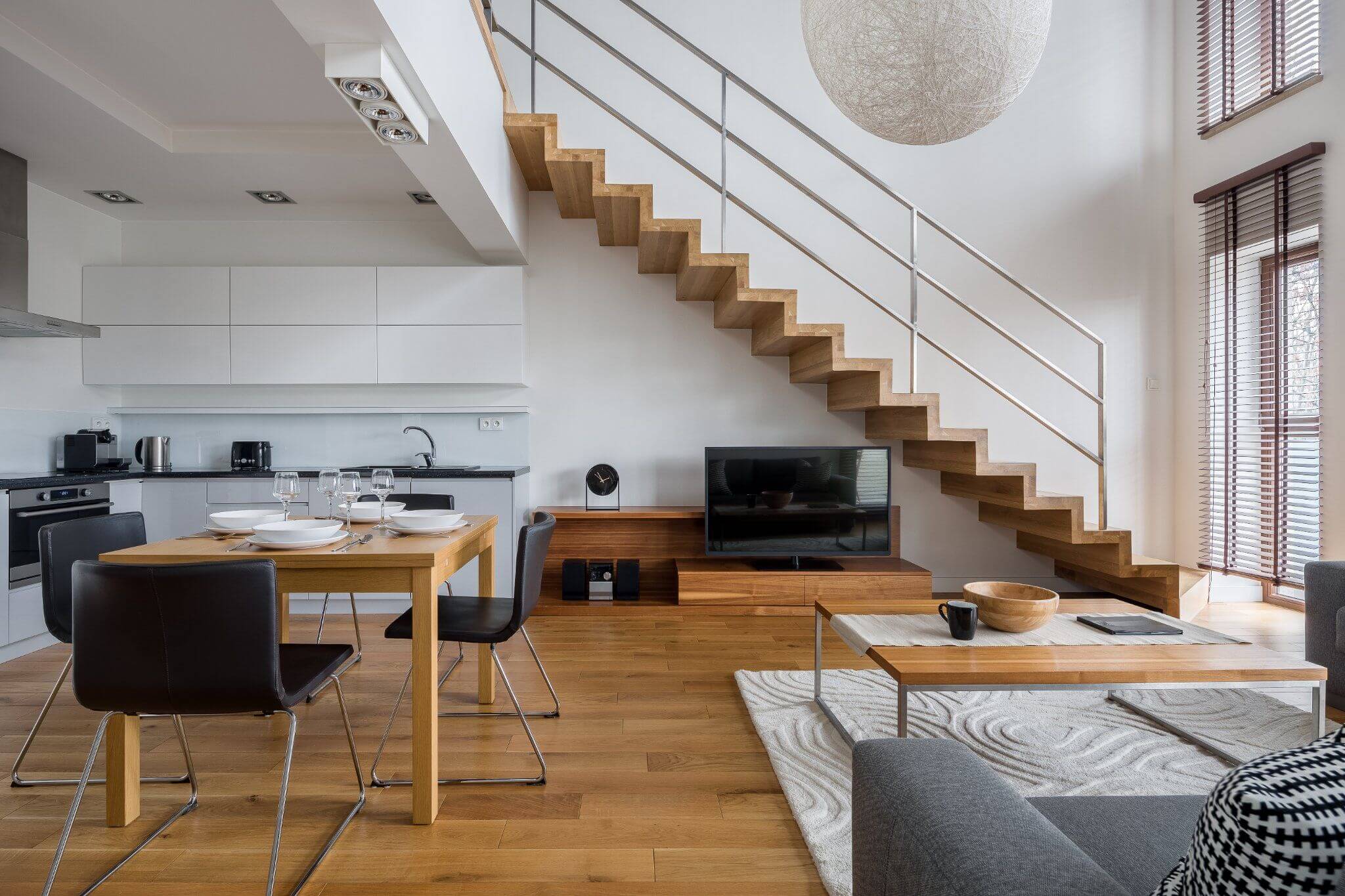 Joli appartement de trois chambre à point E